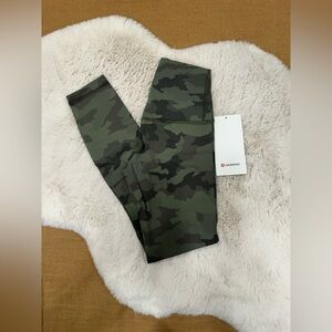 *SOLD* NWT Lululemon Align HR 25” Heritage 365 Camp Green Twill Multi - US 2